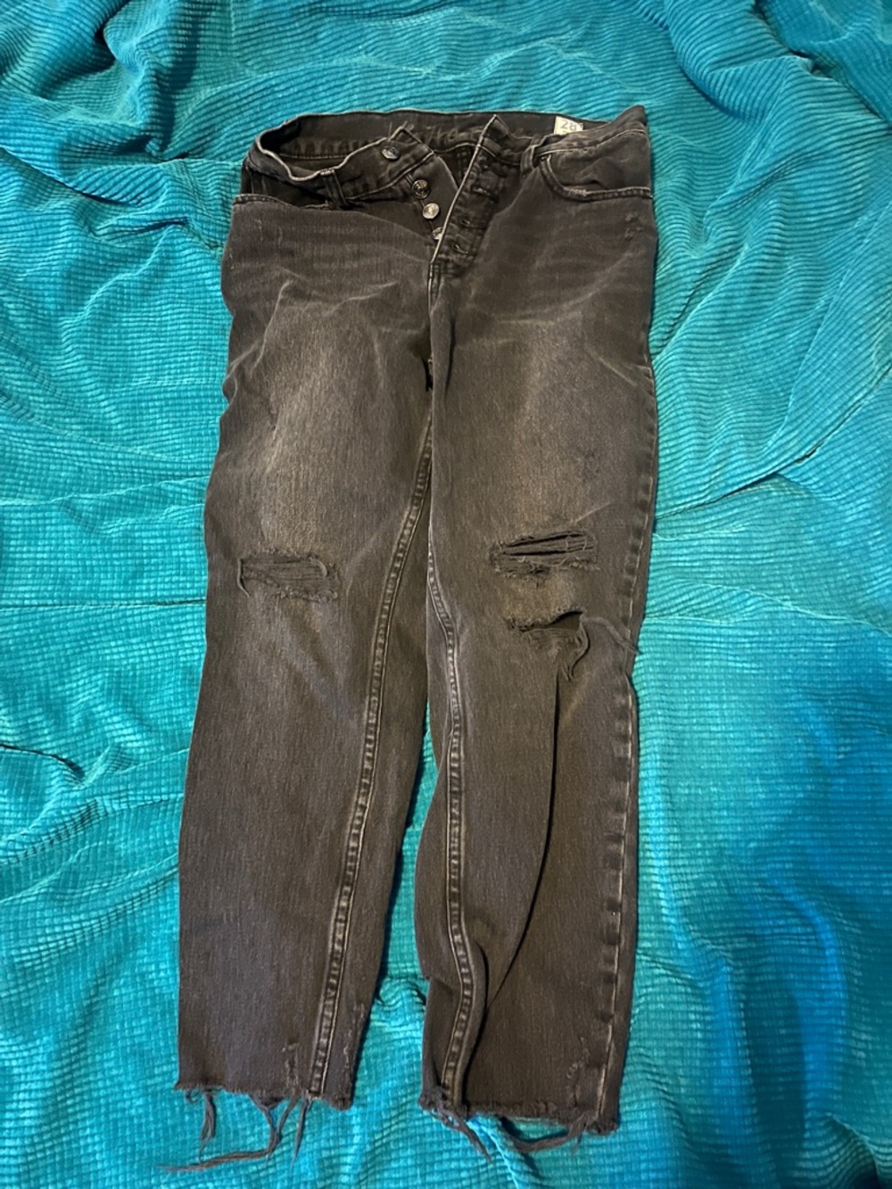 We The Free Black Distressed Ankle Jeans